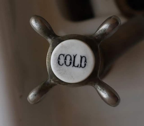 Guide pratique : Comment remplacer un robinet comme un pro