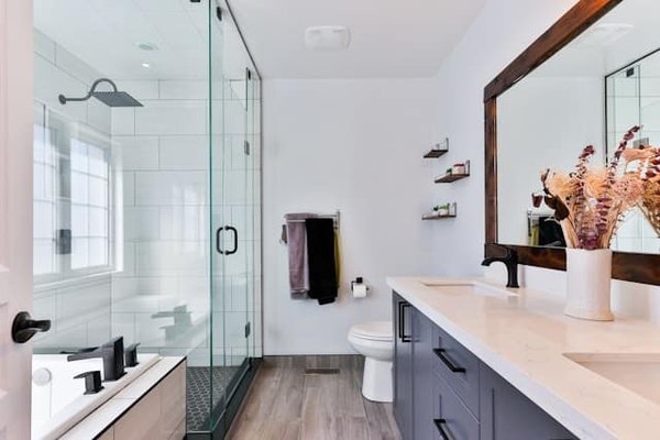 Choisir les meilleurs matériaux pour votre douche à l'italienne : tendances et conseils